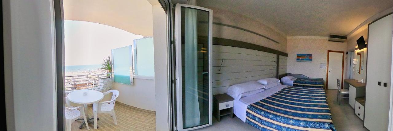 Record Hotel 3*
